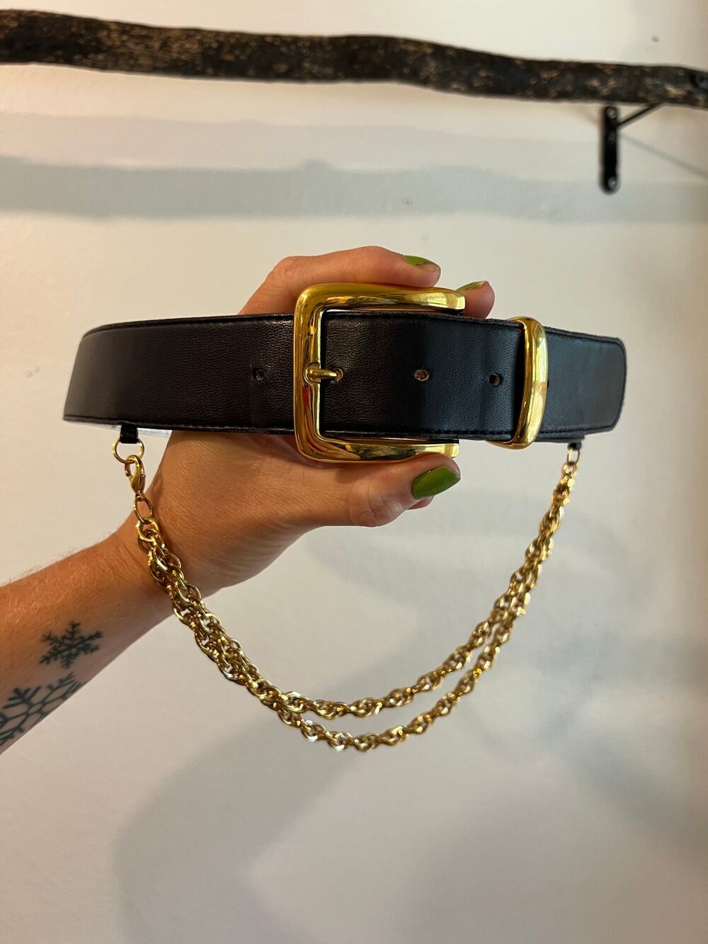 Vintage Y2K St. John Navy Blue Leather Gold Chain Detail Chunky Belt Size Small